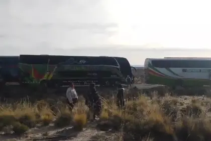 Oruro: Bloquean en Orinoca y cierran la ruta alterna hacia el sur del país