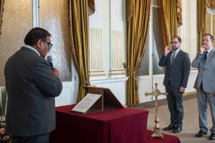 Canciller posesiona a tres viceministros, entre ellos el de Turismo y Culturas