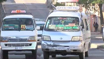 Transportistas de Cochabamba dicen que un incremento de pasajes ayudará a nivelar sus costos de operación
