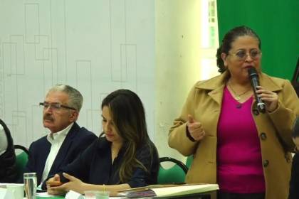 En reunión con la ministra de salud, autoridades cruceñas dicen que el departamento tiene un déficit de 15.400 ítems