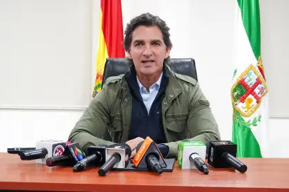 “Nos han hecho una propuesta”, señala Saavedra tras reunión con dirigentes del sector salud