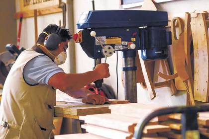 Micro y pequeñas empresas recortan 30% del personal debido a la crisis económica