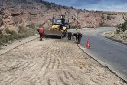 Restringen por 120 días la circulación en la carretera Cochabamba – Oruro 
