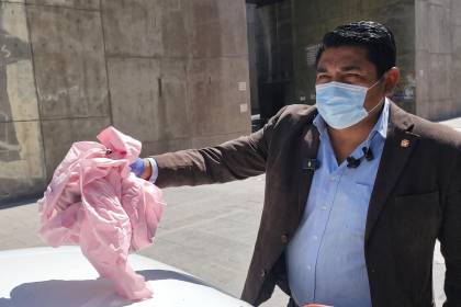 Aprehenden a una mujer denunciada por vender charque de zorro