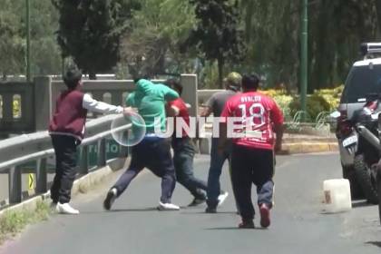 A los golpes por gasolina, un grupo de personas protagonizó incidentes cerca de un surtidor