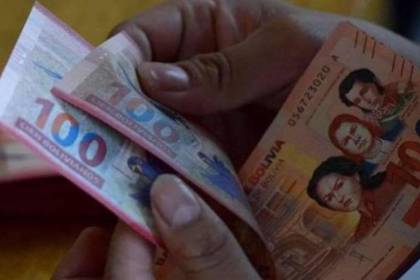 Economistas sostienen que caída de Bolivia en las calificadoras de riesgo dificultará el flujo de divisas 