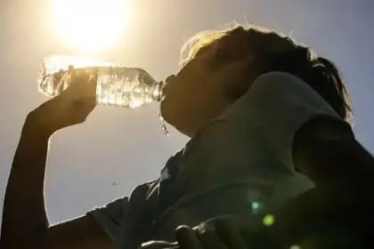 Senamhi emite alerta naranja en Santa Cruz por vientos de hasta 90 km/h y temperatura que llegará a los 42°C