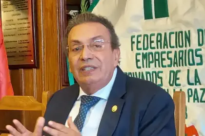 Empresarios de La Paz plantean nuevo decreto con un solo precio para el diésel y evitar riesgo de contrabando