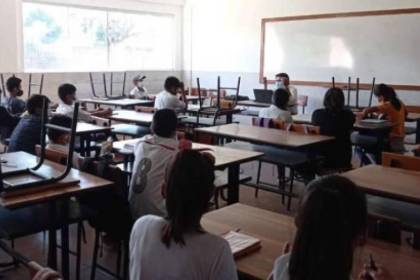 La Paz: Padres de familia piden que escolares retornen a clases este lunes