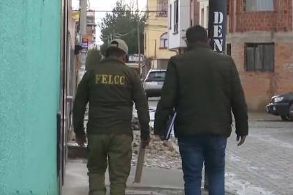 Cuatro hombres borrachos golpean a policías en Senkata para ayudar a escapar a un conductor ebrio