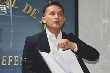 Exministro Luis Fernando López pide volver a Bolivia y se le aplique “un proceso justo”