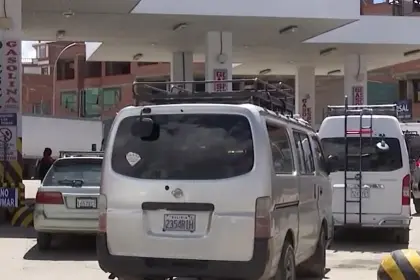 “Nuevamente han vuelto las filas”, dicen choferes de la ciudad de El Alto 