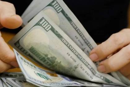 Advierten que el dólar paralelo está por debajo del referencial, que subió Bs 1 en menos de un mes