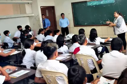 Los escolares vuelven a clases este lunes; en nueve municipios rige la modalidad a distancia por el sarampión