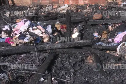 Una familia humilde lo perdió todo en un incendio: su casa, su ropa y el dinero ahorrado para pagar una deuda