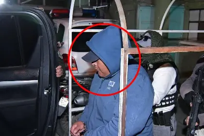 Bajo fuerte resguardo policial, trasladan a Vicente Salazar a Chonchocoro para cumplir detención preventiva