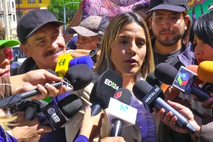 Hija de expresidenta Añez cree que su madre saldrá en libertad las próximas horas y anuncia su presencia en la posesión de Paz