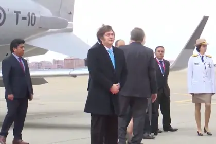 Javier Milei se suma a la ceremonia de transmisión de mando donde jurará Rodrigo Paz