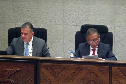 Dos ministros rinden informe ante el pleno de la Asamblea Legislativa por el pedido para ampliar el Estado de excepción