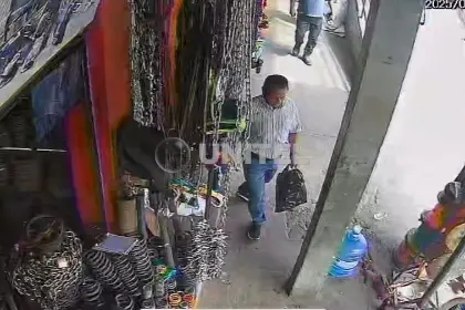 Roban Bs 70.000 y $us 2.000 a una comerciante del mercado Alto San Pedro en Santa Cruz