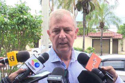 “No quieren ir al debate”: Branko se pronuncia sobre nuevas condiciones que plantea Lara