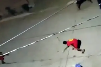 Con machetes, cohetes, piedras y ladrillos, así son las peleas campales que alarman a vecinos del Plan Tres Mil