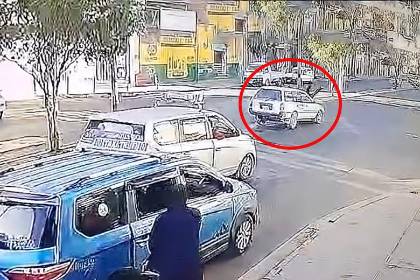 Imágenes sensibles: Adolescente es atropellado cuando cruzaba la calle para ir a su colegio