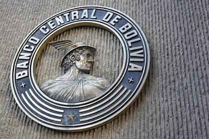 Tras las denuncias de daño económico, el Gobierno prohíbe al BCB otorgar créditos a las empresas públicas