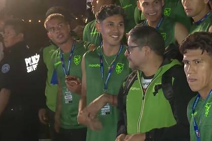 En vivo: Mira el ‘Banderazo’ de la hinchada boliviana en Monterrey en apoyo a la Verde