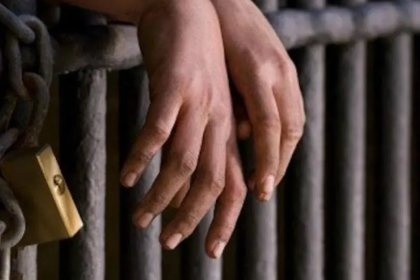 “Tenemos unas 5.000 órdenes de aprehensión que no han sido ejecutadas”, señala el comandante general de la Policía