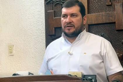 Cívicos cruceños piden procesar a los responsables de la venta de gasolina desestabilizada