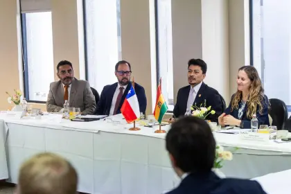 Canciller de Bolivia sostiene reuniones en Chile para avanzar en una agenda comercial y fortalecer el diálogo