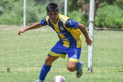 “No iba ni a fiestas y este año salía profesional”: el papá del joven futbolista fallecido no encuentra explicación