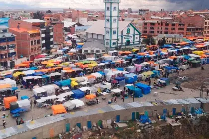 Feria 16 de Julio de El Alto se adelanta para este sábado por las elecciones generales