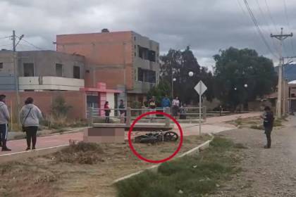 Motociclista impacta contra un pretil y provoca la muerte de su acompañante