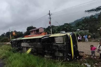 Difunden la lista de heridos del bus que se volcó en la ruta Santa Cruz – Cochabamba