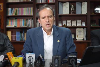 Tuto Quiroga: “La recuperación de la confianza (en Bolivia) no es con decretos, hay que hacer nuevas leyes”