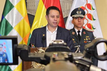 Lara afirma que el presidente Paz quiere una reunión con él en un sauna