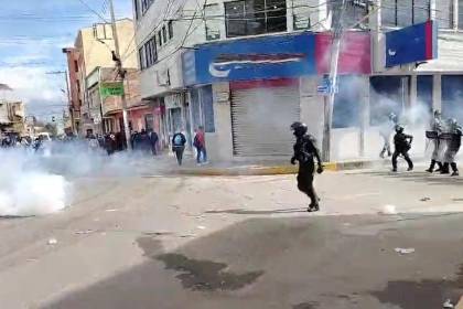 Gasifican a manifestantes en Sacaba en medio de conflicto por la alternancia en el Concejo