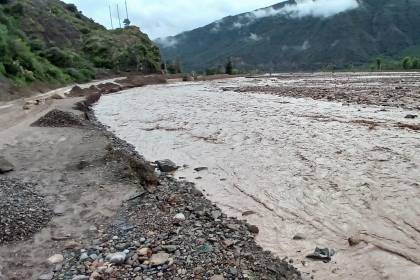 Desborde de ríos, inundaciones y deslizamientos afectan a la zona andina de Cochabamba