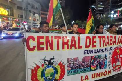 “Lara visita a los detenidos por bloqueos pero no a los choferes bloqueados”: Marcha de protesta llega a la Vicepresidencia 