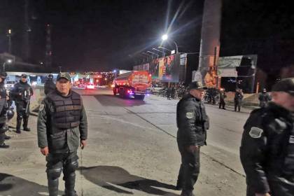 Unas 70 cisternas bajan desde la planta de Senkata a La Paz tras el desbloqueo de la autopista 