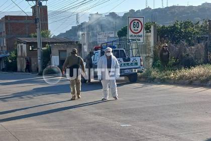 Hallan el cuerpo sin vida de un hombre en plena vía pública, vecinos afirman que escucharon disparos
