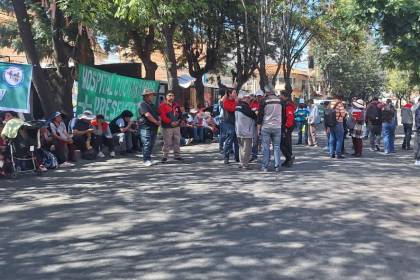 Paro de trabajadores de salud se confirma en Santa Cruz, mientras que en Cochabamba se espera reunión con autoridades