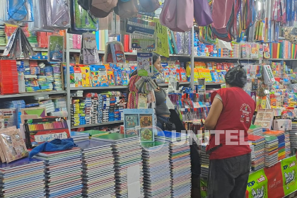 Útiles escolares bajan de precio hasta un 50% en comparación con el año pasado, según comerciantes