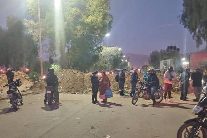 Seis días de bloqueo en Colcapirhua, la ruta al occidente sigue cerrada por conflicto de la basura en Cochabamba