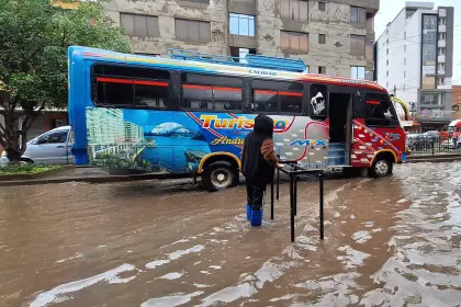 Intensas lluvias en Cochabamba provocan inundaciones que afectan la transitabilidad