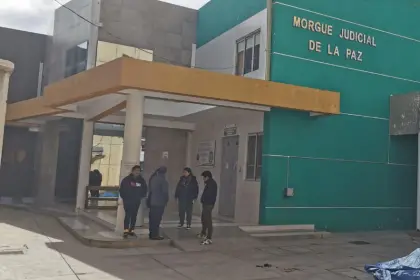 Fiscalía realiza 20 autopsias tras accidente de avión militar en El Alto; una recién nacida está entre los fallecidos