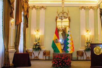 Gobierno pide a diputada chilena que se disculpe por llamar “tontorrones” a bolivianos; se convocará a canciller