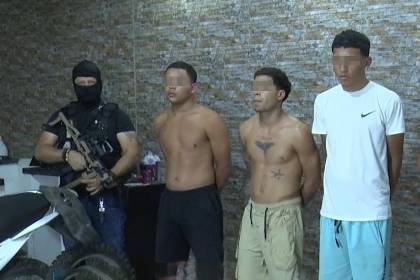 Capturan a cuatro extranjeros que se presume están vinculados al ataque armado afuera de una licorería cruceña